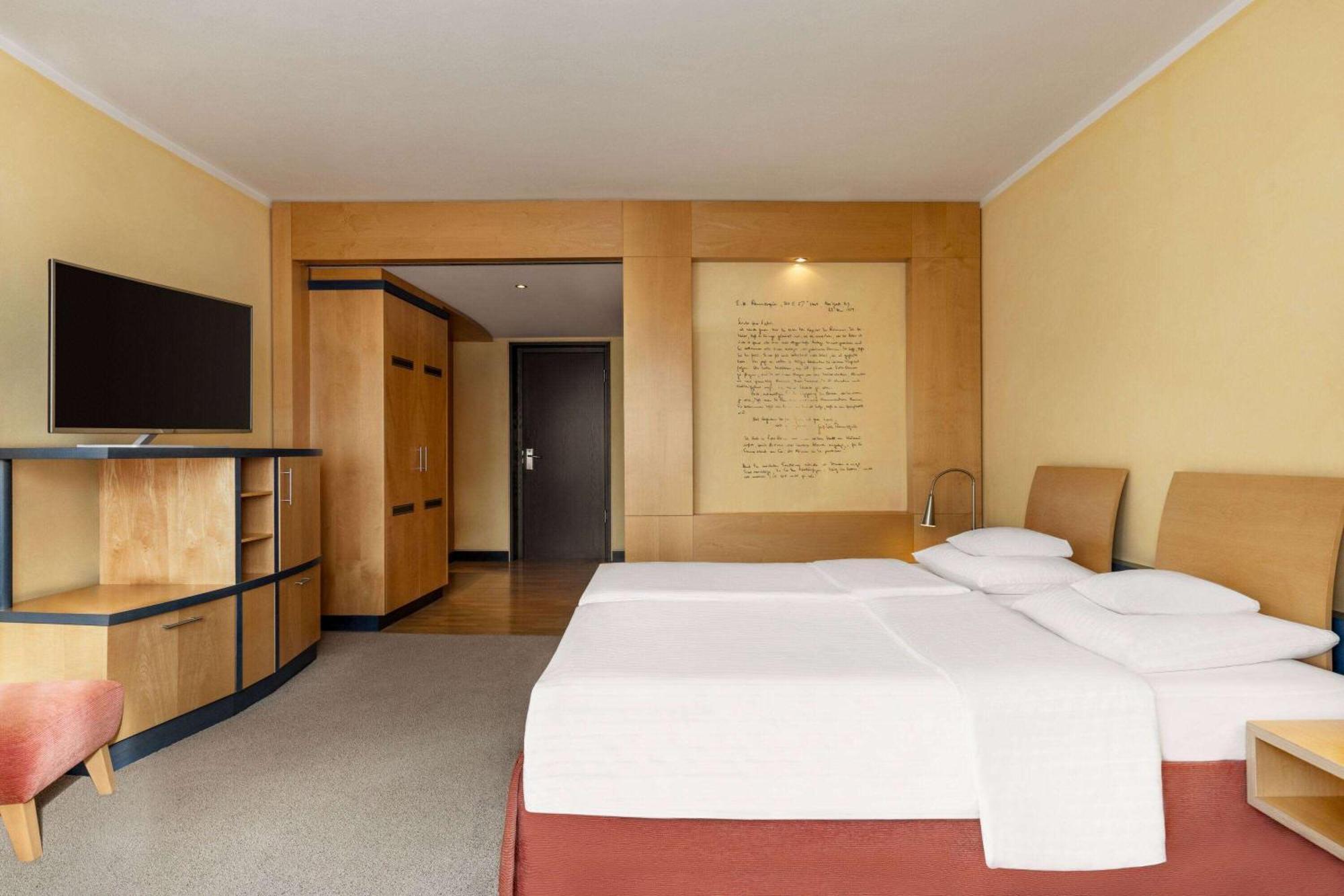 Vienna House By Wyndham Remarque Osnabrueck Hotel Ngoại thất bức ảnh